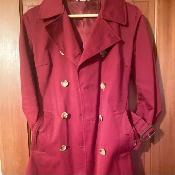 Women’s Banana Republic Raincoat (size S) - Picture 1 of 8
